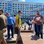 «Законопроєкт не захищає, а знищує професію»: у Франківську протестували ріелтори ФОТОРЕПОРТАЖ