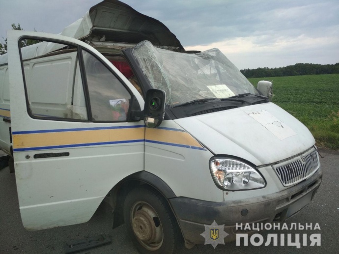 На Полтавщині невідомі підірвали авто "Укрпошти" та вкрали 2.5 мільйона гривень