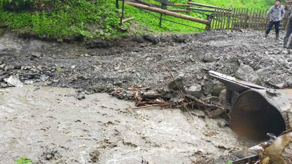 Наслідки червневої негоди: майже 3000 прикарпатців все ще залишаються без газу