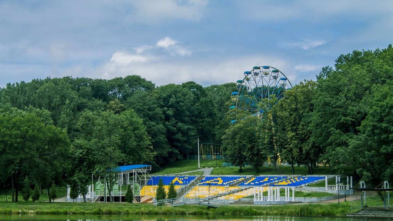 У Калуському міському парку запрацювали атракціони