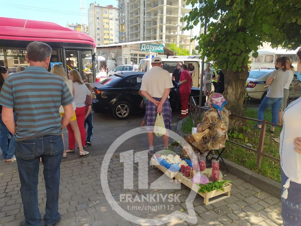 З'явилися деталі ДТП, яке трапилося на Пасічній