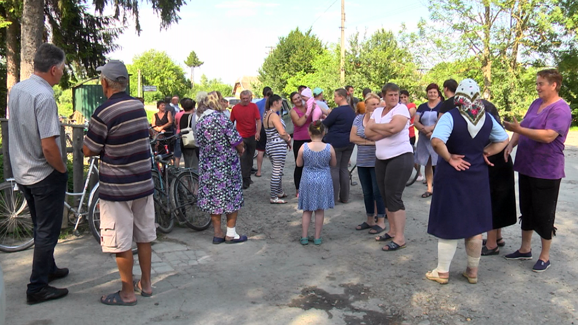 Мешканці Матеївецької ОТГ вимагають розпочати будівництво дамби у їхньому селі ВІДЕО