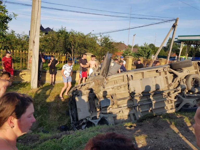 Один з водіїв був на підпитку: відомі деталі жахливої автотрощі на Прикарпатті, в якій загинула сім'я, ще двоє людей в лікарні ФОТО