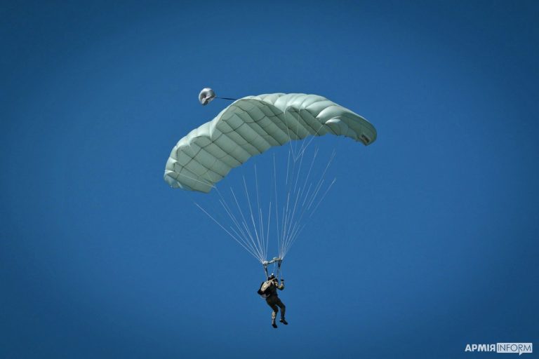 Авіатори-рятувальники відпрацювали тритижневе навчання в Карпатах ФОТОРЕПОРТАЖ