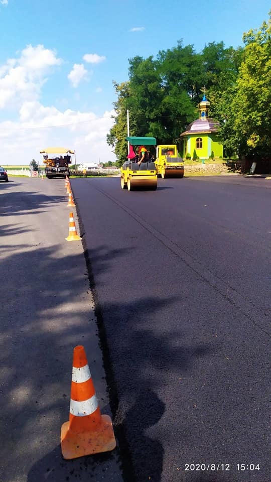 Дорожники обіцяють завершити ремонт тлумацької об’їзної до кінця року ФОТО