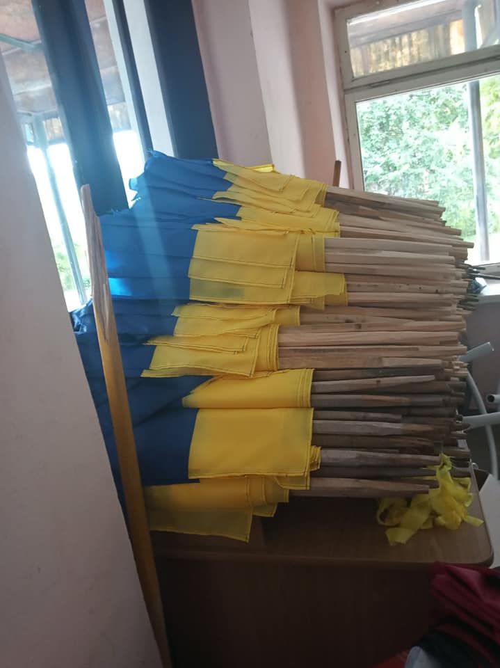 До Дня Незалежності Івано-Франківськ прикрасять декількома тисячами синьо-жовтих прапорів ФОТО