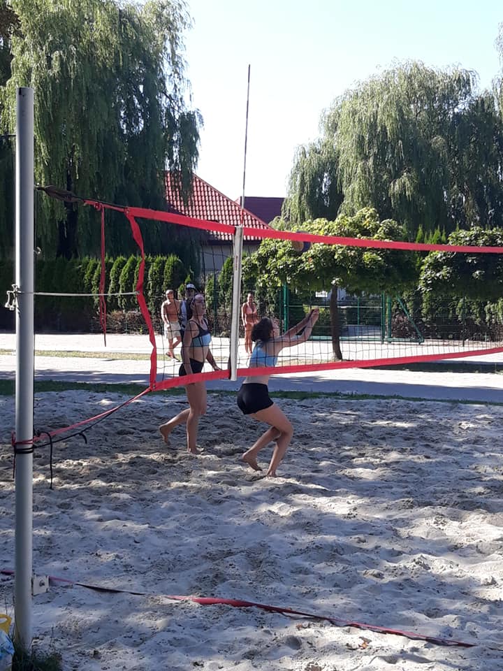 У Франківську відбувся святковий турнір із пляжного волейболу ФОТОРЕПОРТАЖ