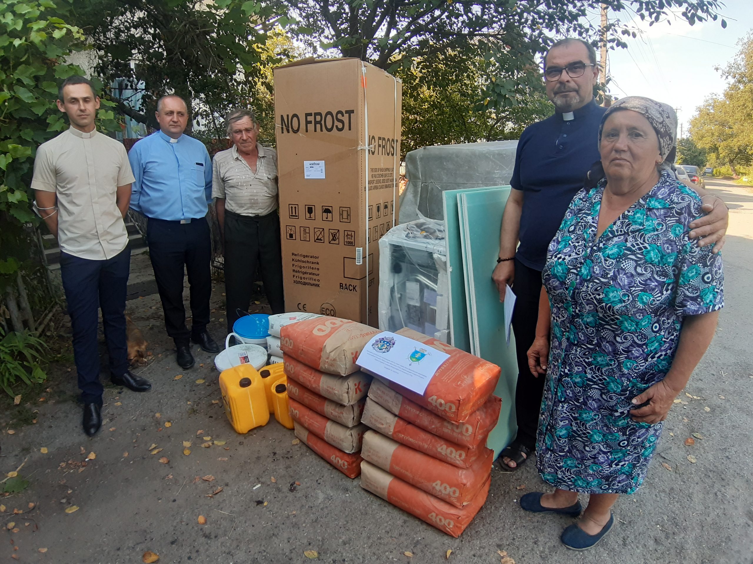 Карітас допомагає людям, які постраждали від повені на Прикарпатті ФОТОРЕПОРТАЖ