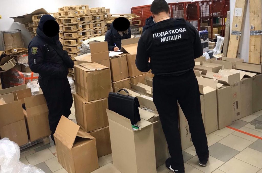 На Прикарпатті викрили підпільний центр мінімізації податків