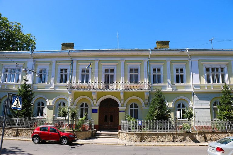 Підрядника, який не виконав ремонт дитсадка у Івано-Франківську, змусили повернути кошти до бюджету