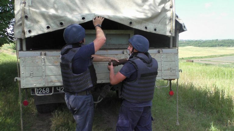 На Прикарпатті знищують застарілу вибухівку