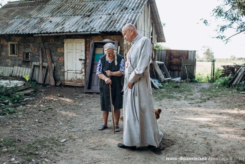 УГКЦ допомогла півсотні прикарпатських сімей, які найбільше постраждали від повені ФОТО