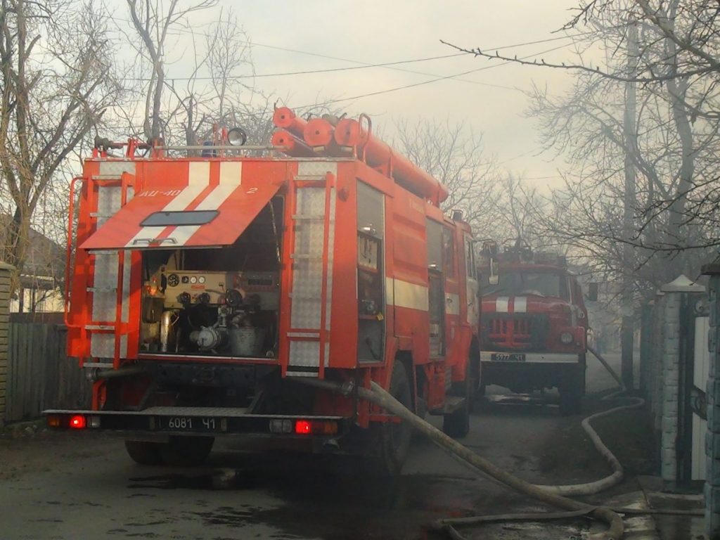 Минулої доби на Франківщині горів КАМАЗ та два господарські комплекси