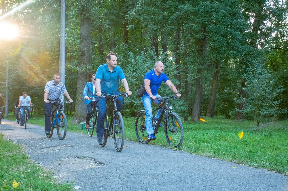 У парку «Молодіжний» невдовзі з'являться нові дитмайданчик та доріжки ФОТОРЕПОРТАЖ