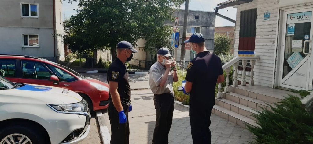 Рятувальники нагадали мешканцям Прикарпаття правила поведінки під час карантину