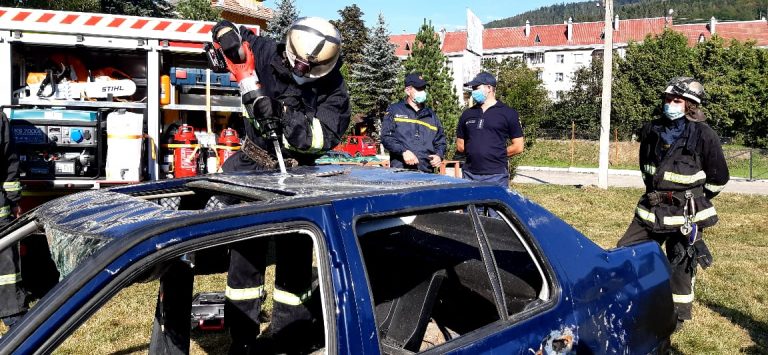 Яремчанські рятувальники провели навчання ФОТО