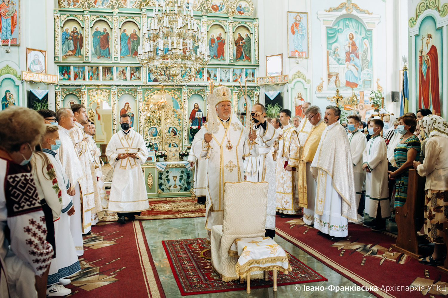 Сім випускників Івано-Франківської семінарії стали священниками ФОТО