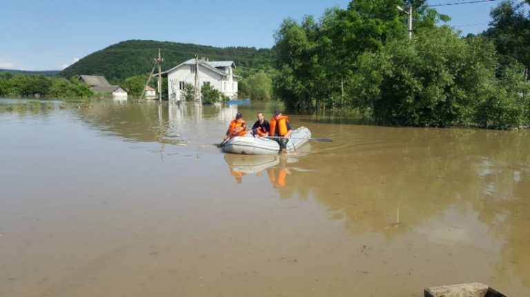 Мальтійці допомагають постраждалим від червневої повені мешканцям Прикарпаття ФОТО