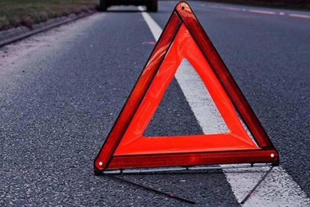 У Франківську п'яний водій збив пішохода, а потім ще зіткнувся з двома легковиками