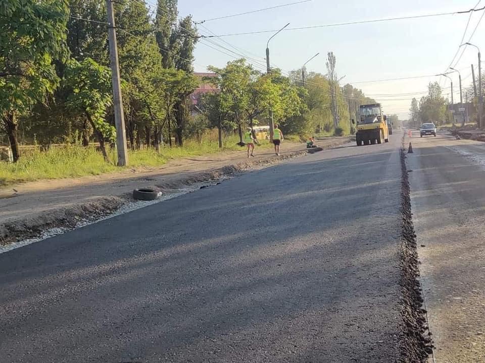 Дорожники завершують ремонт вулиці Автоливмашівської ФОТО