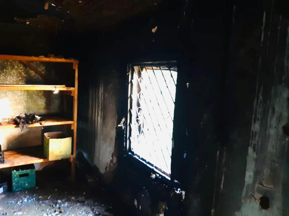 У курортному Яремче невідомі підпалили авто, а на Надвірнянщині - магазин: поліція шукує злочинців ФОТО