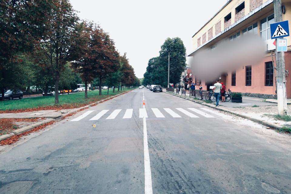 З'явилися деталі ДТП, в якому молодий мотоцикліст збив 10-річного хлопчика