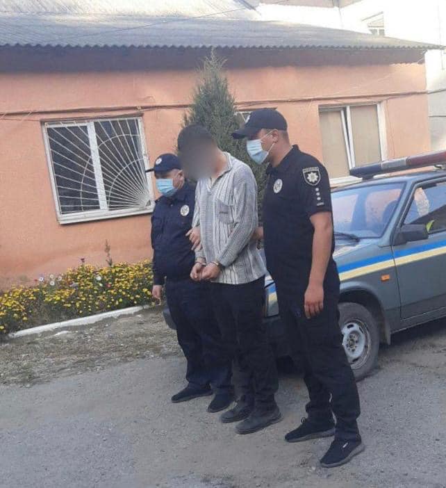 На Прикарпатті спіймали п'яного хулігана, який вчинив поножовщину та втік ФОТО