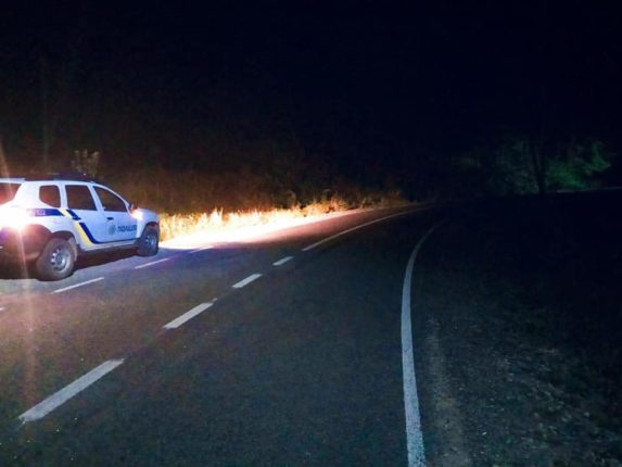 Поліція розслідує обставини ДТП на Прикарпатті, у якій травмувалась неповнолітня пасажирка мотоцикла ФОТО