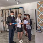 нелегальних