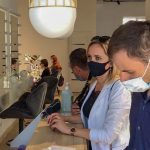 нелегальних