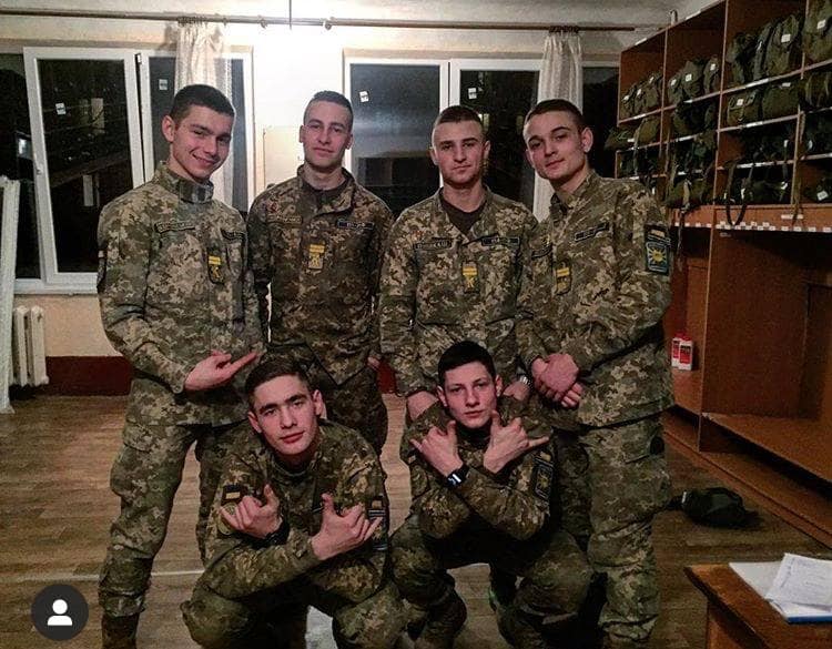 МВС оприлюднило момент падіння військового літака на Харківщині та фото курсантів, що загинули ВІДЕО