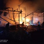Прикарпатські рятувальники ліквідували пожежу деревообробного цеху