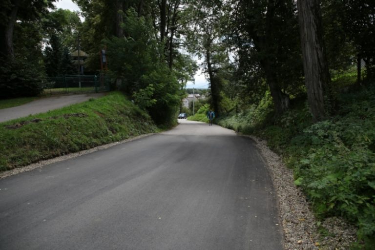 Заасфальтовано дорогу в селі Голинь Калуського району ФОТО