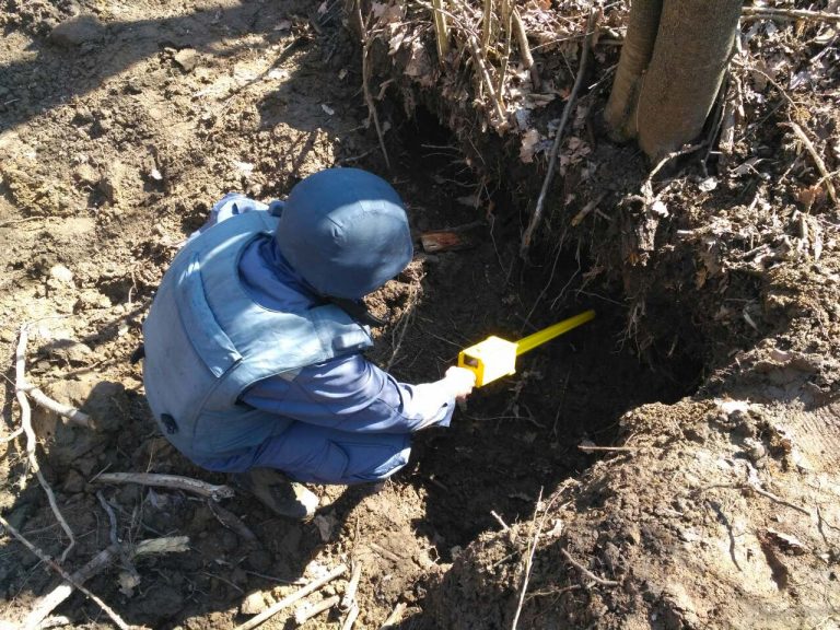 В Раківчику виявили невеликий артсклад