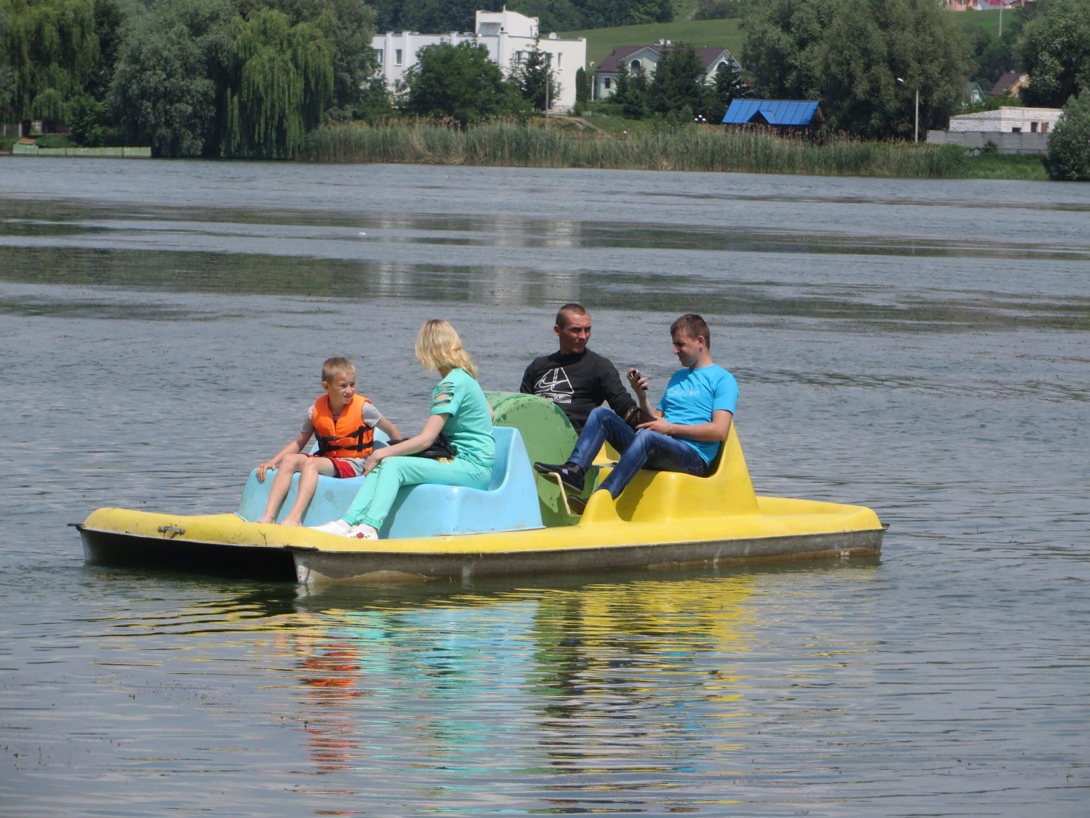 Прикарпатські рятувальники продовжують нести чергування біля водойм області