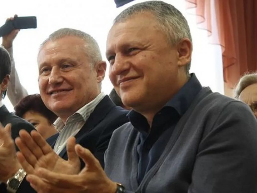 Міністр юстиції Малюська втік з процесу: суд задовольнив позов Суркісів до «ПриватБанку» на $350 млн