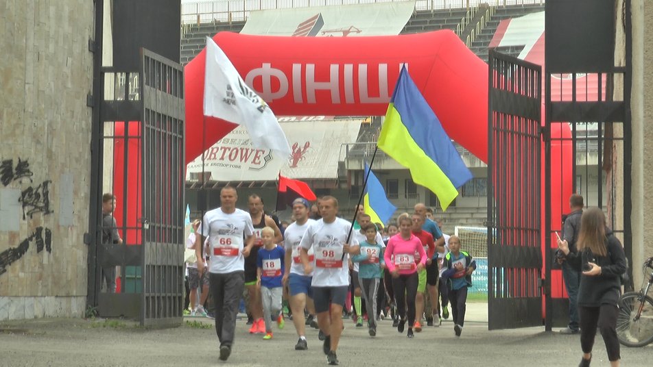 Франківці долучились до патріотичного пробігу ФОТО та ВІДЕО