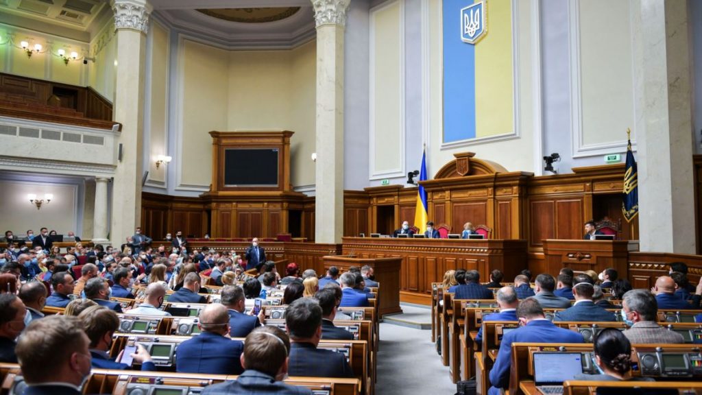 За рік в турборежимі Рада прийняла менше законів, ніж попередники