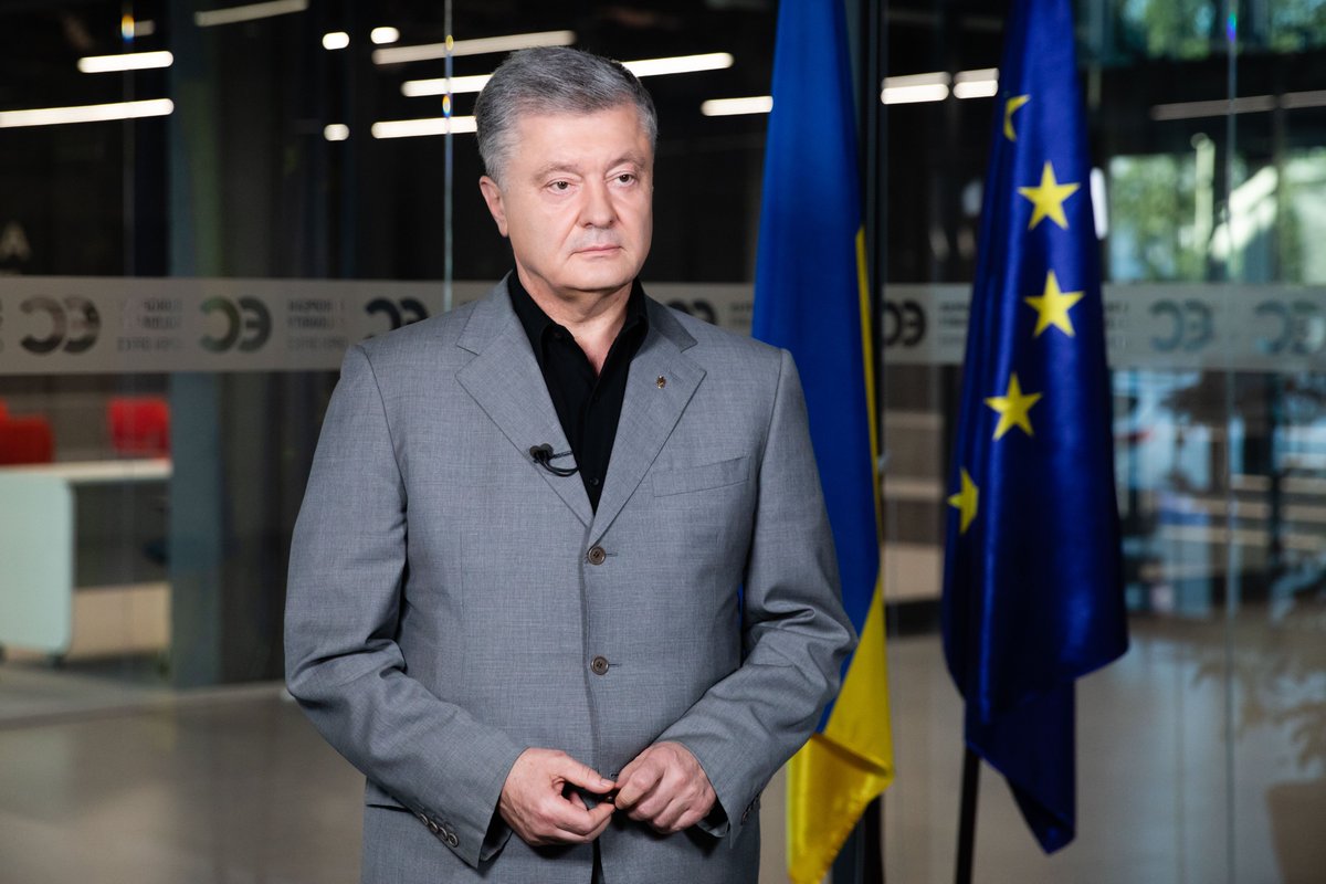 Порошенко готовий компенсувати військовим штрафи за вогонь у відповідь по бойовиках