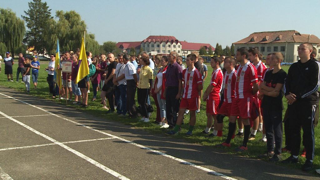 В селі на Коломийщині влаштували спортивні змагання ВІДЕО