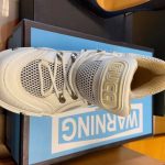 нелегально