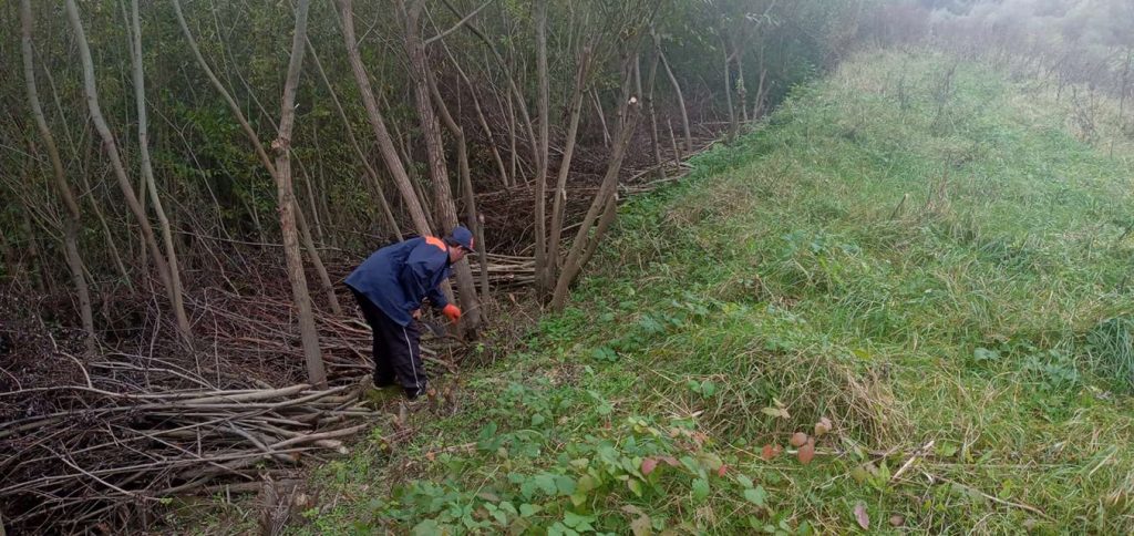 На Прикарпатті в розпалі ремонтно-доглядові роботи на водозахисних спорудах ФОТО