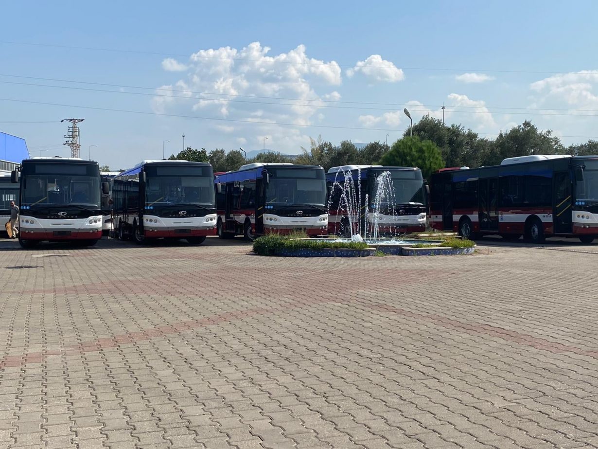 До Франківська їдуть нові комунальні автобуси