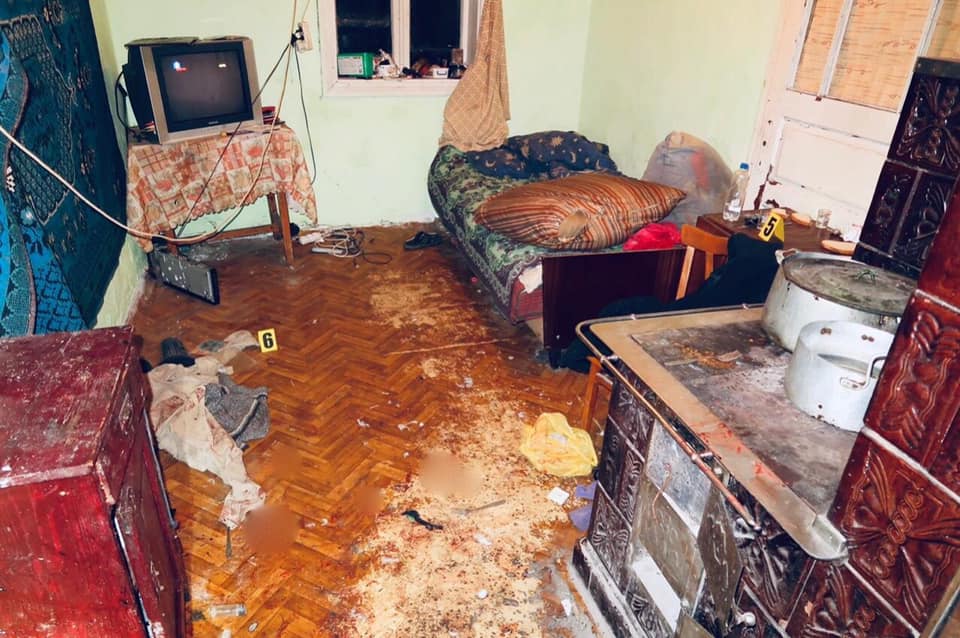 Прикарпатця, який під час посиденькьок жорстоко вбив товариша «по чарці», взято під варту