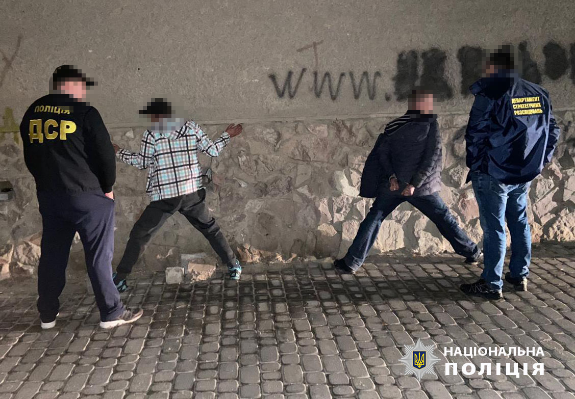 Арештанти постачали в Івано-Франківського СІЗО наркотики ФОТО