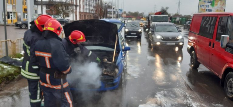 Відомі деталі пожежі автомобіля на Надрічній ФОТО