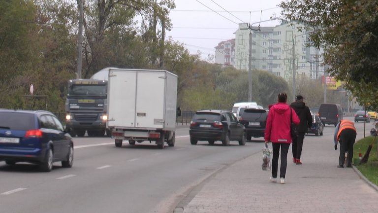 У Франківську планують змінити схему руху для розвантаження пасічнянського мост ВІДЕО