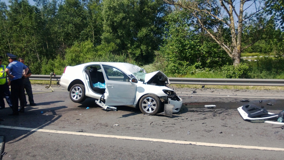 Виїхав на зустрічну та врізався в авто: в карколомній аварії на Прикарпатті  травмувались двоє людей - PRAVDA.IF.UA: Новини твого міста