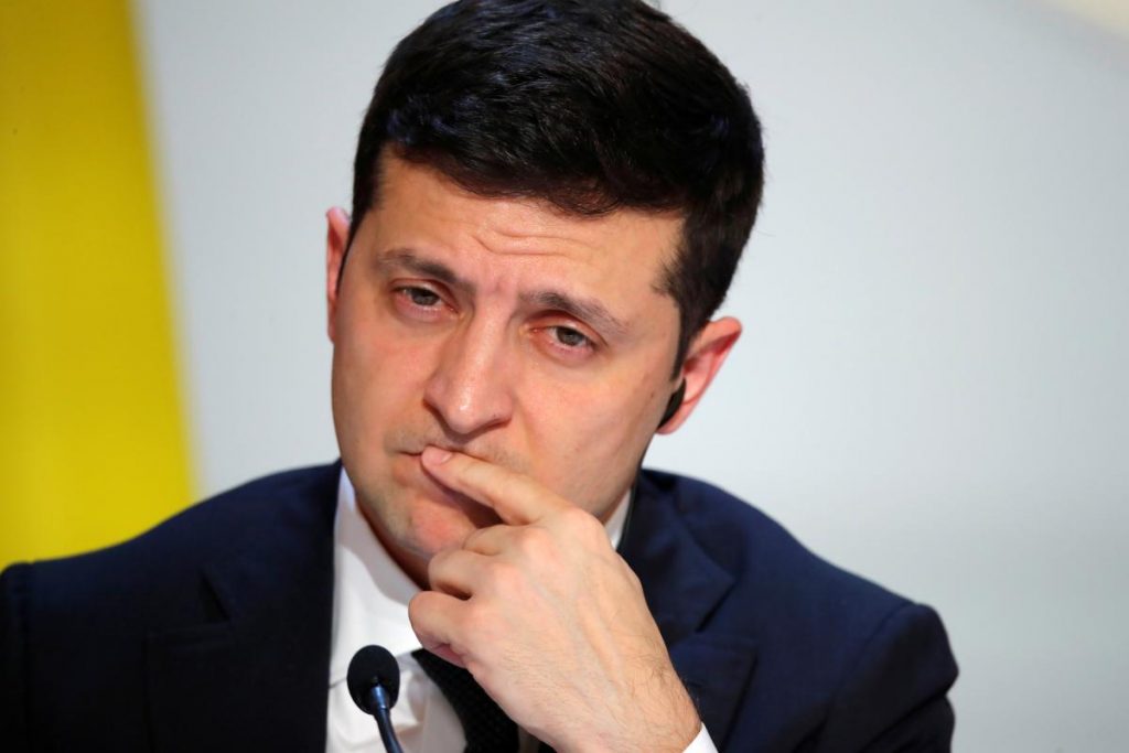 Реальні цілі і причини опитування Зеленського: президент збирається оплатити опитування з особистих коштів