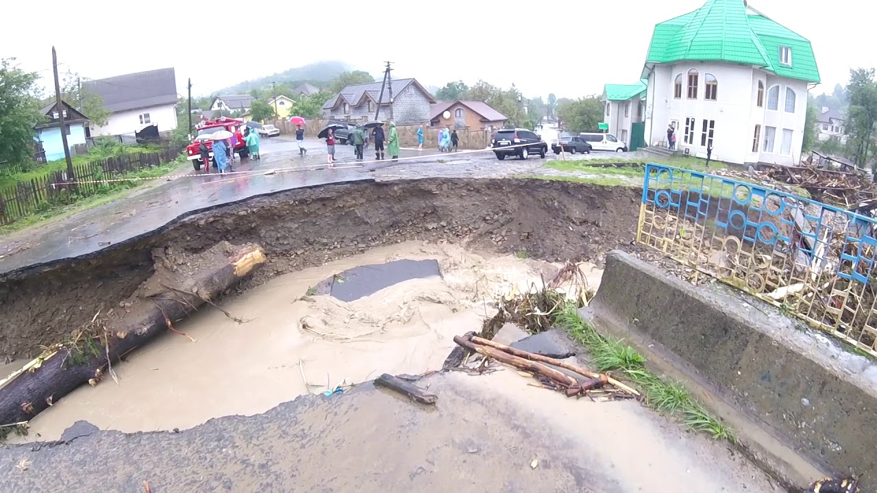 Наслідки червневої стихії досі ліквідовують в Білих Ославах ВІДЕО